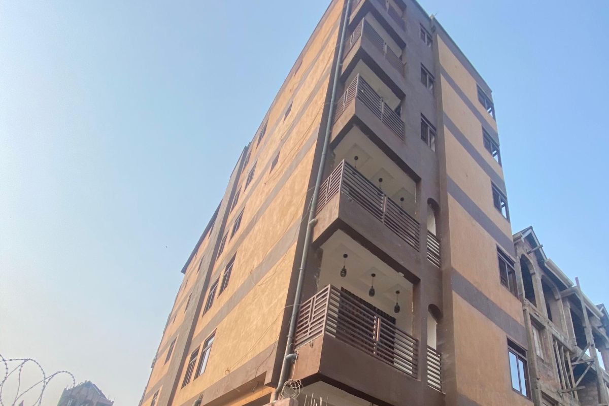 APPARTEMENT QUATRIÈME ÉTAGE