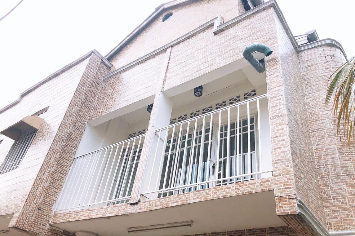 VILLA A VENDRE À LIMITE RÉSIDENTIELLE