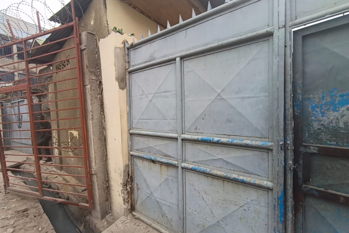 PARCELLE AVEC MAISON BASE A VENDRE