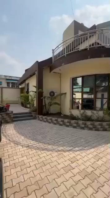 Villa — Kinshasa