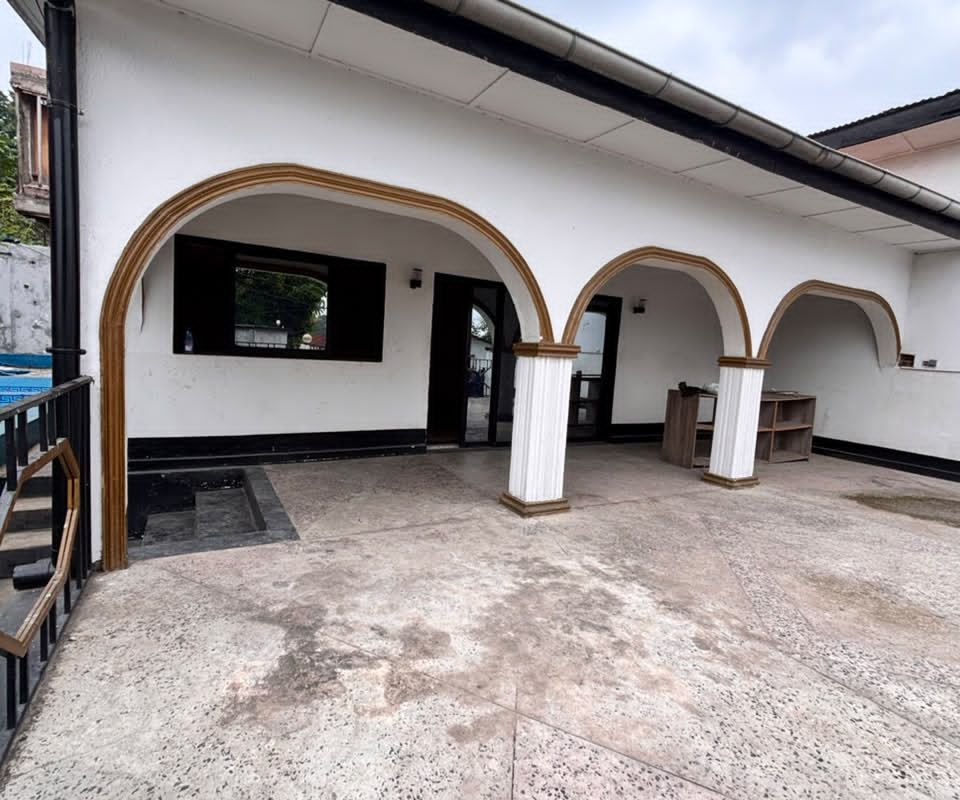 Villa — Kinshasa