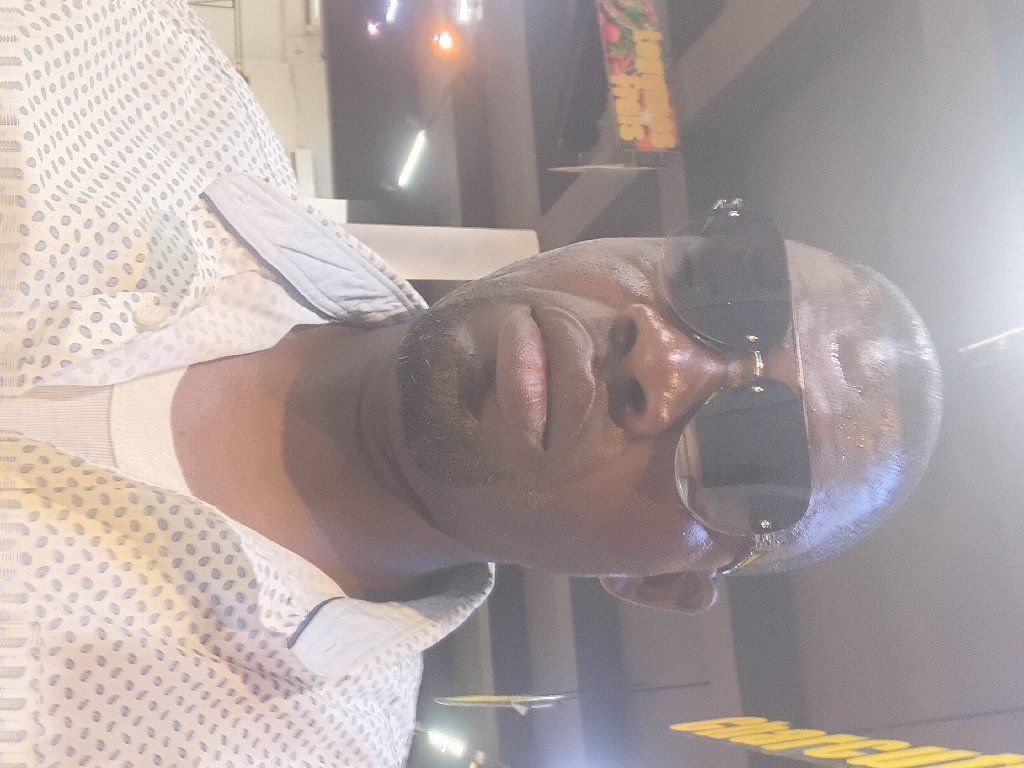 Photo of papy singa