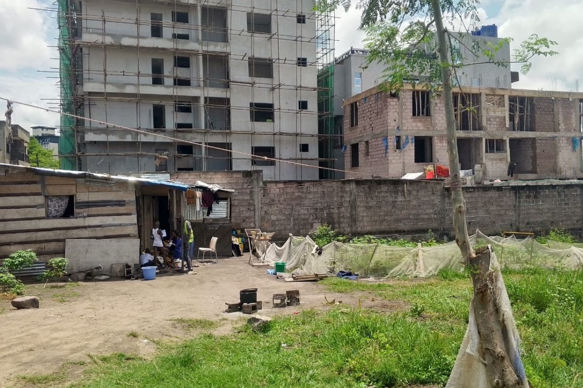 Terrain à Kinshasa